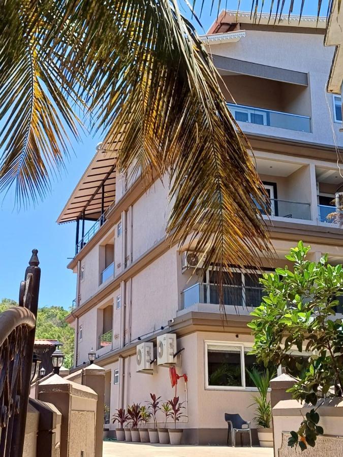 Ariena By Spree Hotels Goa Morjim Ngoại thất bức ảnh