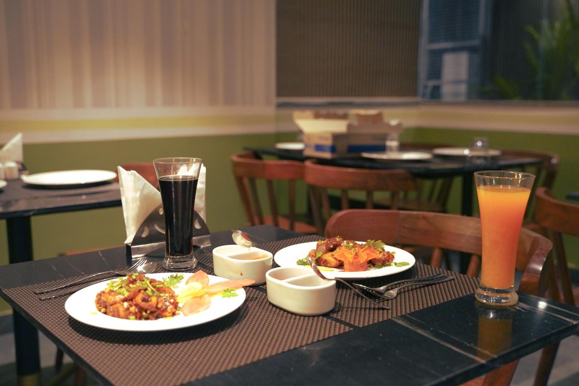 Ariena By Spree Hotels Goa Morjim Ngoại thất bức ảnh