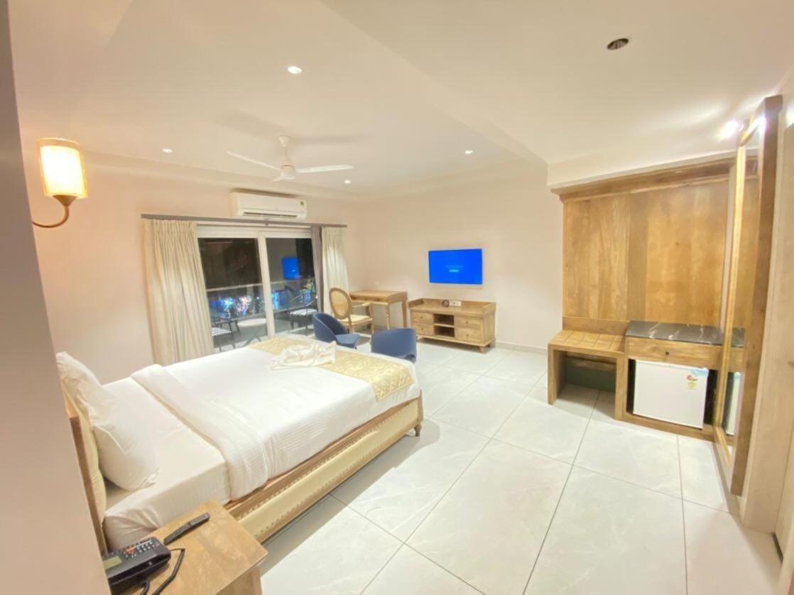 Ariena By Spree Hotels Goa Morjim Ngoại thất bức ảnh