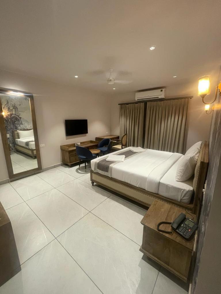 Ariena By Spree Hotels Goa Morjim Ngoại thất bức ảnh